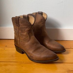 Frye Billy Short Boot in Brown